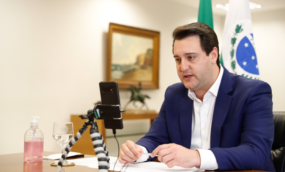 O governador Carlos Massa Ratinho Junior destacou nesta quarta-feira (6) que a união entre os três poderes e o Ministério Público tem sido fator fundamental no combate ao novo coronavírus no Paraná. Ele disse que essa integração será primordial para enfrentar o instante posterior da pandemia, para atender os mais vulneráveis, o setor privado e aqueles que perderam seus empregos.