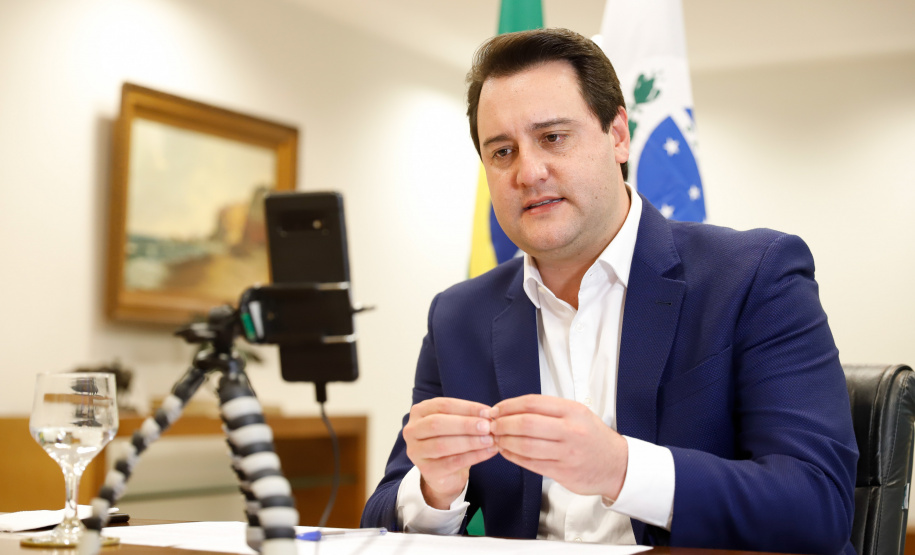 O governador Carlos Massa Ratinho Junior destacou nesta quarta-feira (6) que a união entre os três poderes e o Ministério Público tem sido fator fundamental no combate ao novo coronavírus no Paraná. Ele disse que essa integração será primordial para enfrentar o instante posterior da pandemia, para atender os mais vulneráveis, o setor privado e aqueles que perderam seus empregos.