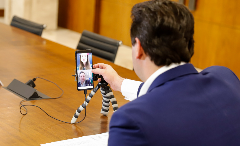 O governador Carlos Massa Ratinho Junior destacou nesta quarta-feira (6) que a união entre os três poderes e o Ministério Público tem sido fator fundamental no combate ao novo coronavírus no Paraná. Ele disse que essa integração será primordial para enfrentar o instante posterior da pandemia, para atender os mais vulneráveis, o setor privado e aqueles que perderam seus empregos.