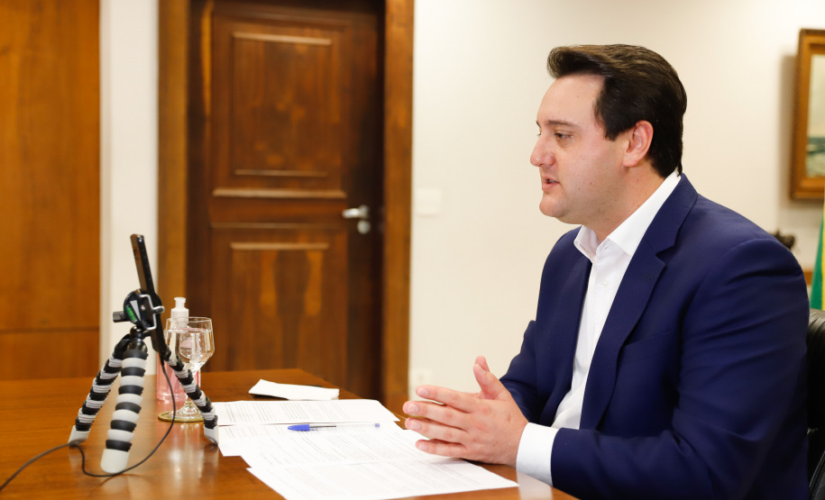 O governador Carlos Massa Ratinho Junior destacou nesta quarta-feira (6) que a união entre os três poderes e o Ministério Público tem sido fator fundamental no combate ao novo coronavírus no Paraná. Ele disse que essa integração será primordial para enfrentar o instante posterior da pandemia, para atender os mais vulneráveis, o setor privado e aqueles que perderam seus empregos.
