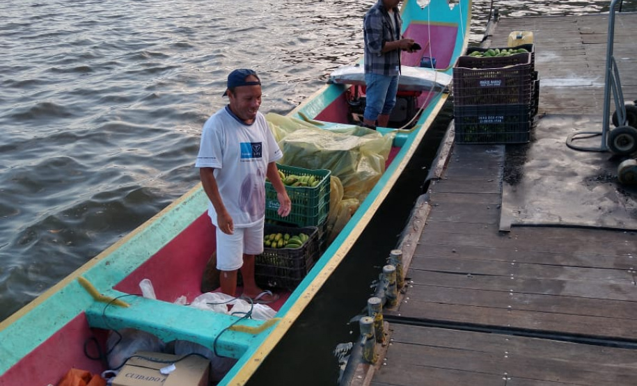 Agricultores familiares levam alimentos às ilhas do Paraná. Foto:SEAB