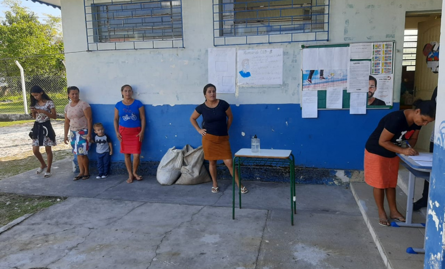 Agricultores familiares levam alimentos às ilhas do Paraná. Foto:SEAB