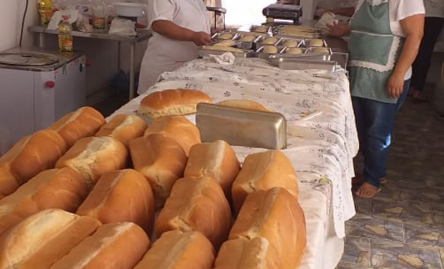 Agricultores familiares levam alimentos às ilhas do Paraná. Foto:SEAB