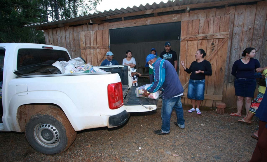 Um trabalho conjunto entre a Coordenadoria Estadual da Defesa Civil e a Superintendência Geral de Diálogo e Interação Social (Sudis) está atendendo os povos e comunidades tradicionais do Paraná, que também são impactados pela pandemia do novo coronavírus. Foto: Elio Andrade/SUDIS
