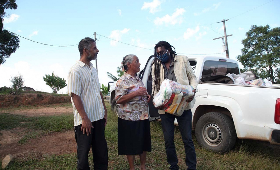 Um trabalho conjunto entre a Coordenadoria Estadual da Defesa Civil e a Superintendência Geral de Diálogo e Interação Social (Sudis) está atendendo os povos e comunidades tradicionais do Paraná, que também são impactados pela pandemia do novo coronavírus. Foto: Elio Andrade/SUDIS