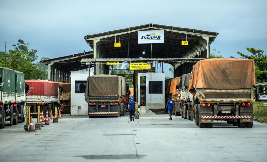 Porto de Paranaguá bate recorde em movimento de caminhões
. Foto: Claudio Neves/Portos do Paraná