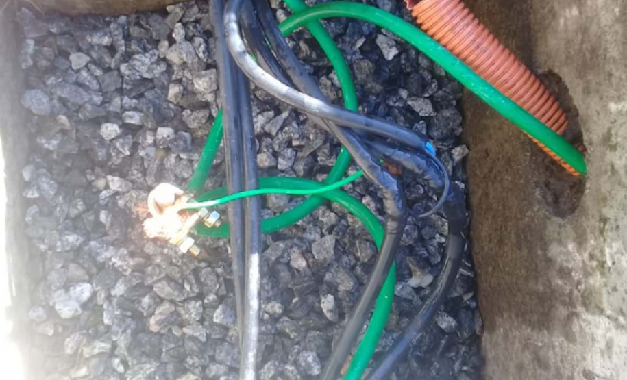 Viaduto de Paranaguá recebe novamente iluminação pública.Foto:DER