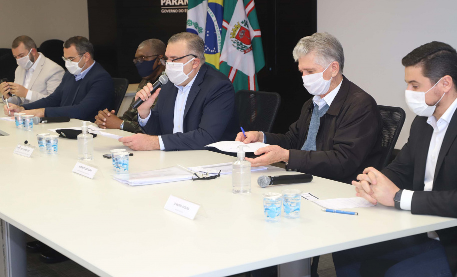 As secretarias de Estado da Justiça, Família e Trabalho e da Agricultura e Abastecimento e a Celepar apresentaram nesta sexta-feira (08) o cronograma e processo de distribuição do Cartão Comida Boa em Curitiba, a partir da próxima segunda-feira.Foto: SEJUF