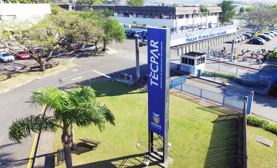 O Instituto de Biologia Molecular do Paraná (IBMP) completou nesta semana a marca de 1 milhão de testes produzidos para o Ministério da Saúde para o diagnóstico da Covid-19. Foto: Tecpar