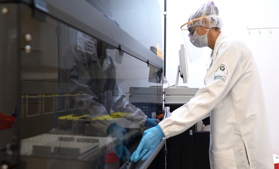 Lacen homologa Laboratório de Análises Clínicas da UEL. Foto:UEL