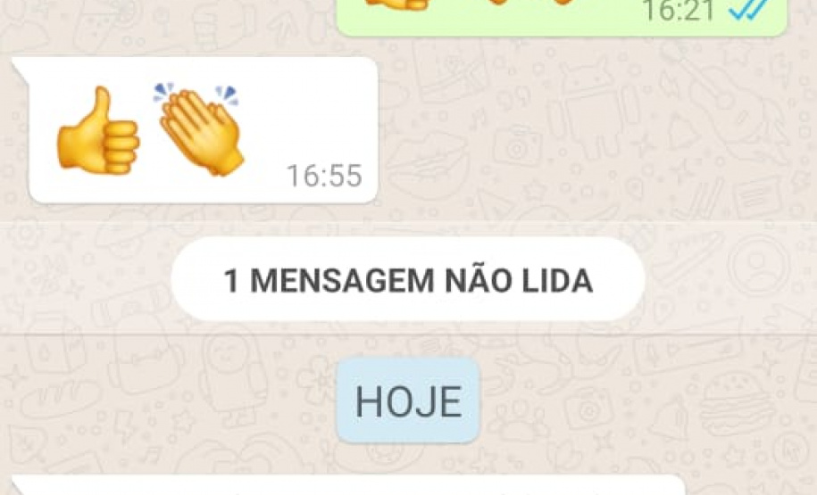 Empregados da Celepar ajudam população a usar tecnologias. Imagem: Celepar