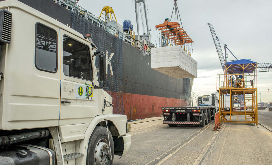 Produtividade cresce 20% nos portos do Paraná.Foto: Claudio Neves/Portos do Paraná