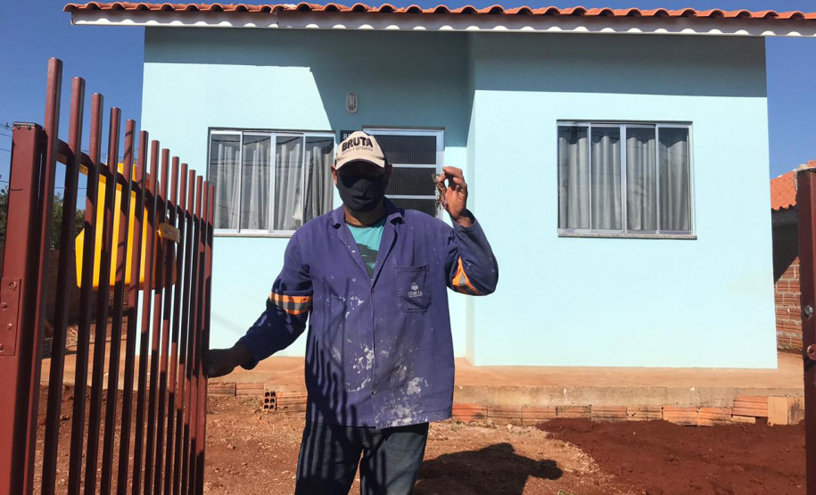 Casas populares são entregues a famílias de Quedas do Iguaçu. Foto: Cohapar