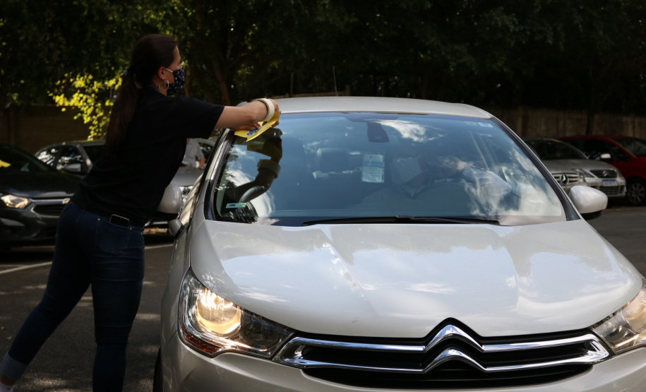 Celepar arrecada cerca de três toneladas de alimentos. Foto: Celepar