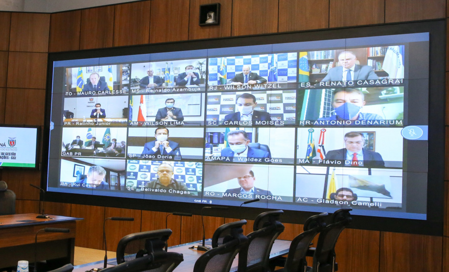Reuniao Presidente O Governador Carlos Massa Ratinho Junior em videoconferencia nesta quiinta-feira (21/05), com o Presidente Jair Bolsonaro, Presidente da Câmara dos Rodrigo Maia, Presidente do Senado Federal Davi Alcolumbre e governadores dos demais estados. Curitiba, 21/05/2020 - Foto: Geraldo Bubniak/AEN