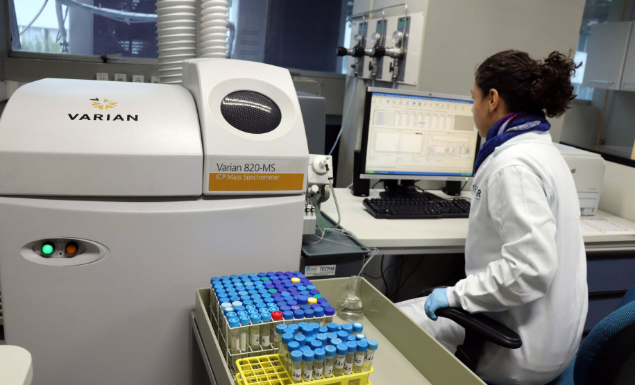 Instituto de Tecnologia do Paraná é hoje referência nacional nesta área. Análises seguem métodos e critérios definidos pela Anvisa.
Foto: Tecpar