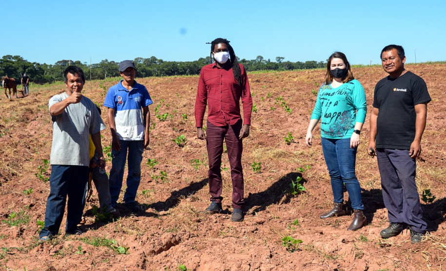 O Governo do Estado reforça o atendimento a comunidades tradicionais neste período de pandemia do coronavírus. Neste mês estão sendo entregues cerca de 1800 cestas básicas a famílias indígenas, quilombolas, ribeirinhos, ilhéus e pescadores artesanais da região Oeste do Paraná. Foto:Neelson Andrade/SUDIS