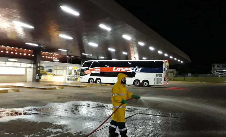 Limpeza do Terminal de Transporte Urbano de Foz contribui para reduzir disseminação da Covid-19
. Foto: Sanepar