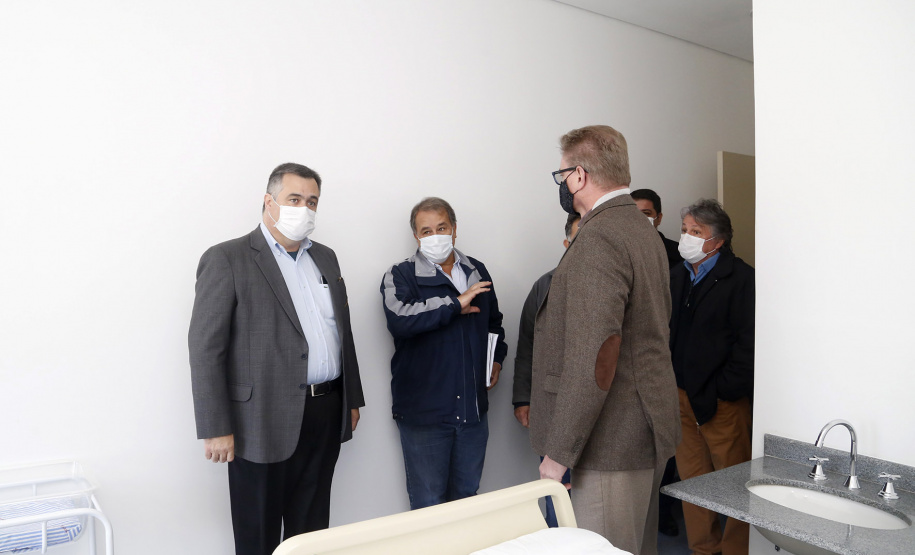 26/05/2020 - Secretário da Saúde Beto Preto vistoria a finalização da obra do Hospital Regional de Telêmaco Borba.
Foto Gilson Abreu/AEN