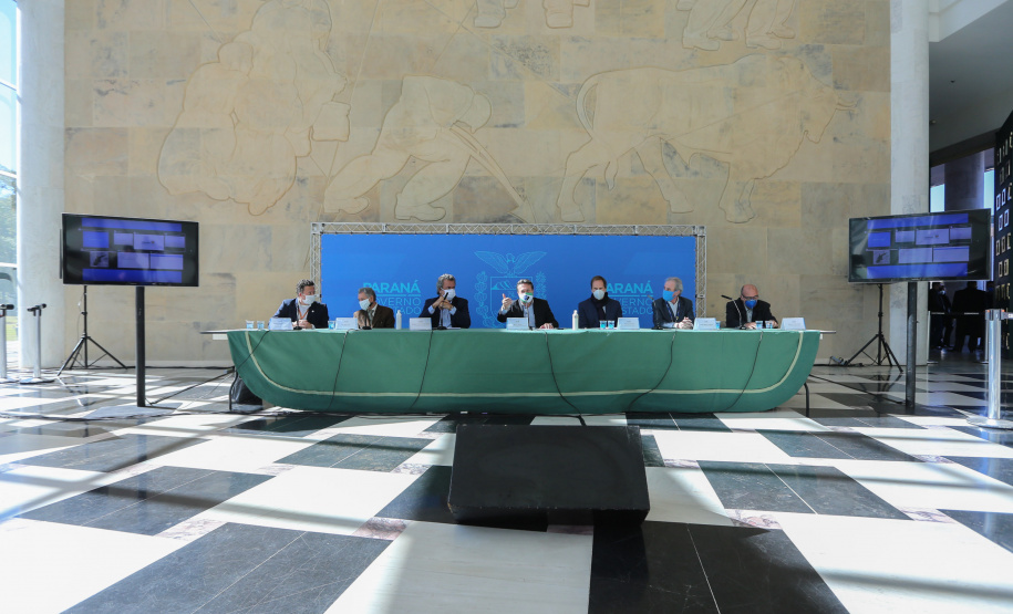 Coletiva Hidrica O Governo do Estado realiza coletiva de imprensa com representantes da Secretaria de Desenvolvimento Sustentável e Turismo, Instituto Água e Terra, Sanepar, Copel e Simepar para apresentar um balanço da situação hídrica do Paraná e novas ações para enfrentamento do período de estiagem. Curitiba - 27/05/2020 - Foto: Geraldo Bubniak/AEN