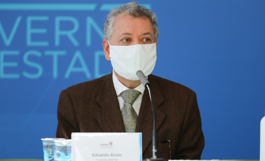 Coletiva Hidrica O Governo do Estado realiza coletiva de imprensa com representantes da Secretaria de Desenvolvimento Sustentável e Turismo, Instituto Água e Terra, Sanepar, Copel e Simepar para apresentar um balanço da situação hídrica do Paraná e novas ações para enfrentamento do período de estiagem. Na foto o presidente do Simepar, Eduardo Alvim.Curitiba - 27/05/2020 - Foto: Geraldo Bubniak/AEN