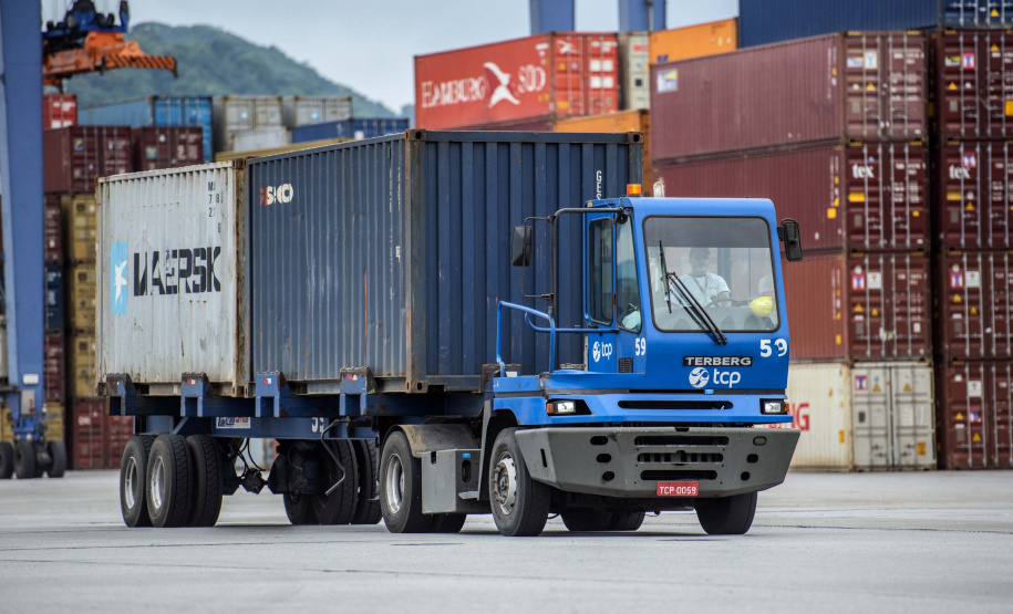 Exportação de algodão cresce 3.098% nos portos do Paraná.