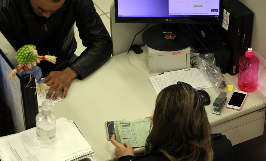 Agências do Trabalhador abrem a partir de segunda com restrições.Foto: Gilson Abreu/AEN