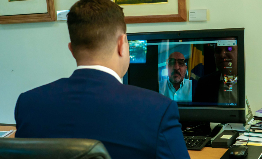 A experiência paranaense no enfrentamento à pandemia da Covid-19, com especial destaque para o uso de plataformas digitais, foi apresenta nesta quinta-feira (28) pelo chefe da Casa Civil Guto Silva no fórum virtual Ibero-Americano “As ações dos governos para o enfrentamento da Covid-19 nas plataformas digitais”.Foto: Guilherme Flores/Casa Civil