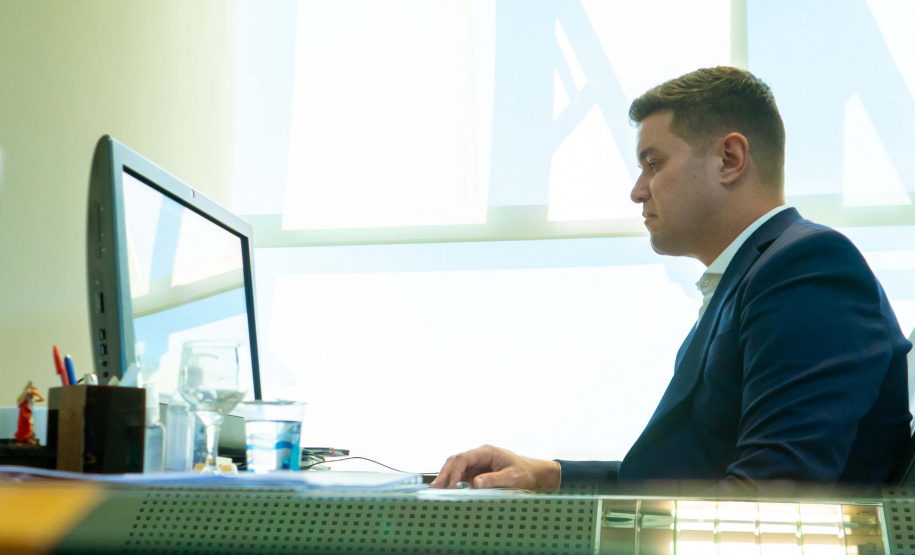 A experiência paranaense no enfrentamento à pandemia da Covid-19, com especial destaque para o uso de plataformas digitais, foi apresenta nesta quinta-feira (28) pelo chefe da Casa Civil Guto Silva no fórum virtual Ibero-Americano “As ações dos governos para o enfrentamento da Covid-19 nas plataformas digitais”.Foto: Guilherme Flores/Casa Civil