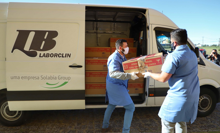 Copel repassa ao Lacen 200 mil kits para testes da Covid.