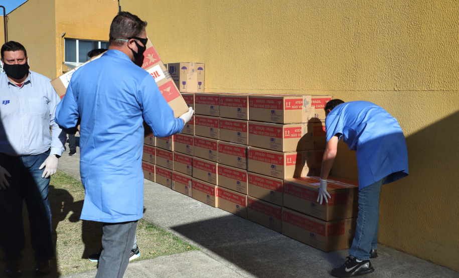 Copel repassa ao Lacen 200 mil kits para testes da Covid.