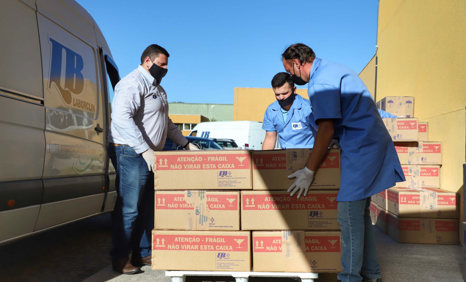 Copel repassa ao Lacen 200 mil kits para testes da Covid.