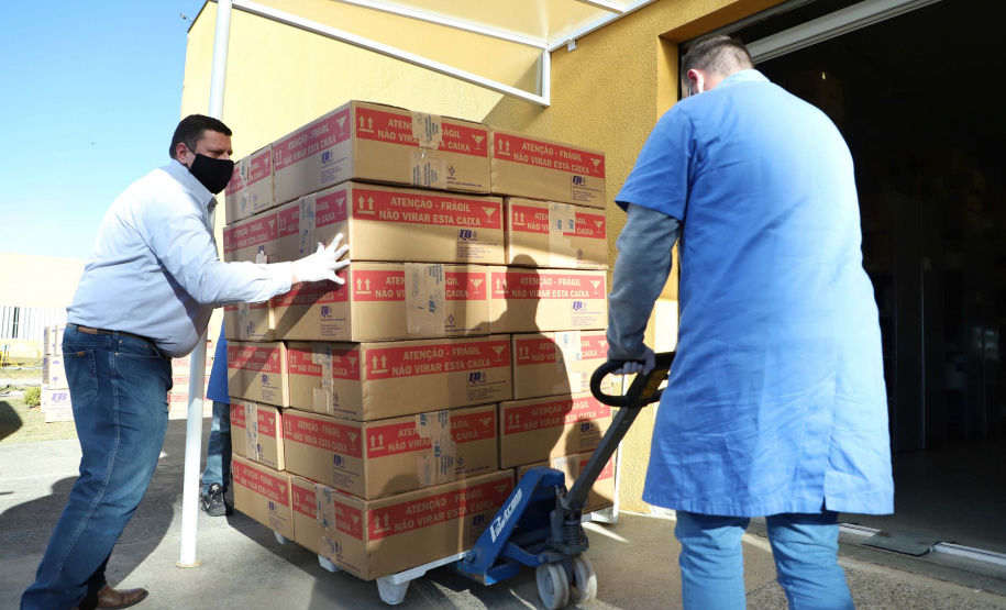 Copel repassa ao Lacen 200 mil kits para testes da Covid.