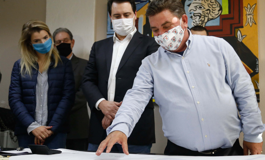 28.05.2020 Governador Carlos Massa RAtinho Junior em ArapongasFoto Gilson Abreu