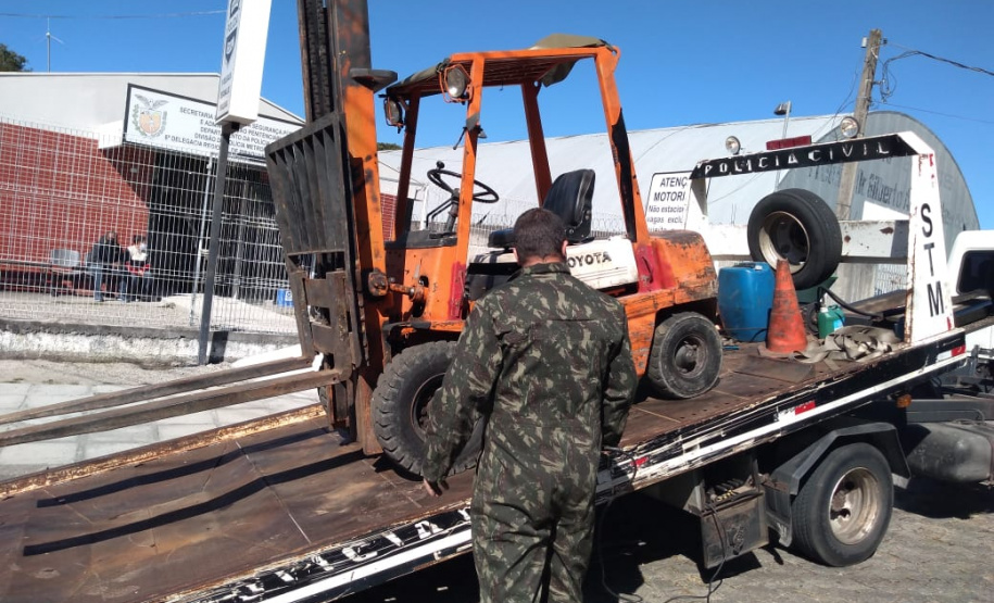 SESP retira todos os veículos do pátio da Delegacia de Piraquara. Foto:SESP