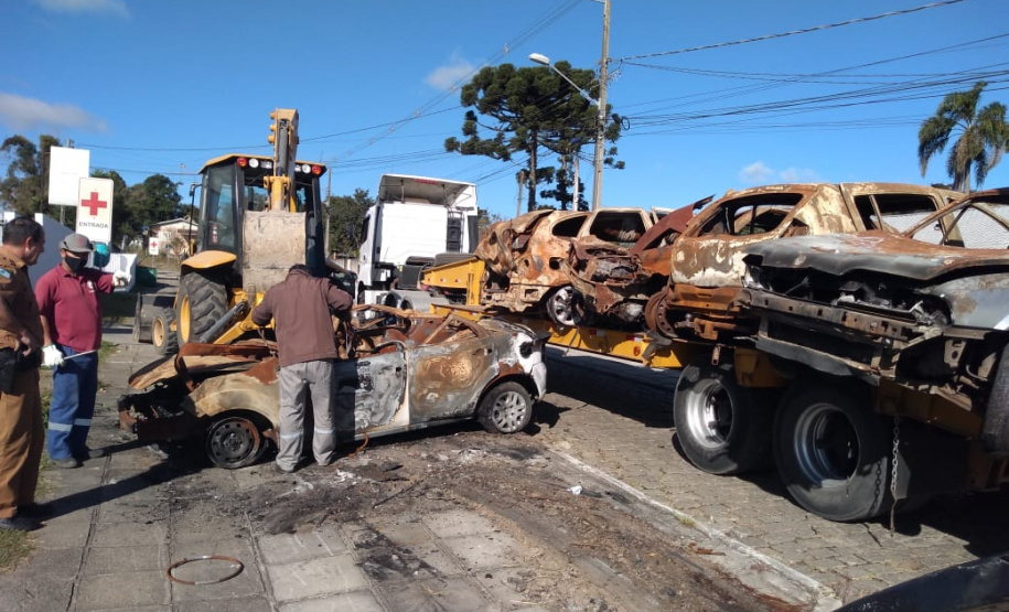 SESP retira todos os veículos do pátio da Delegacia de Piraquara. Foto:SESP