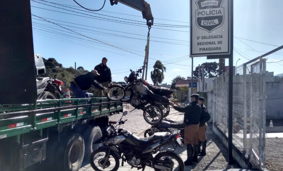 SESP retira todos os veículos do pátio da Delegacia de Piraquara. Foto:SESP