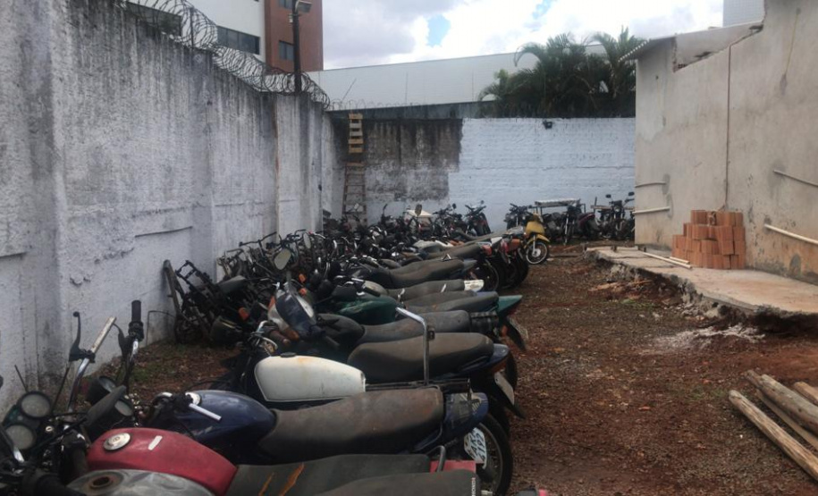 SESP retira todos os veículos do pátio da Delegacia de Piraquara. Foto:SESP