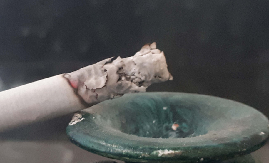 Dia Mundial sem Tabaco alerta para riscos da Covid-19 em fumantes. Foto: AEN