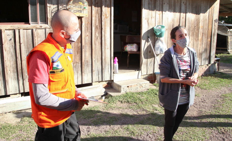 Cesta Básica Defesa Civil faz entrega de cestas básicas na cidade de Agudos do Sul. Foto: Ari Dias/AEN