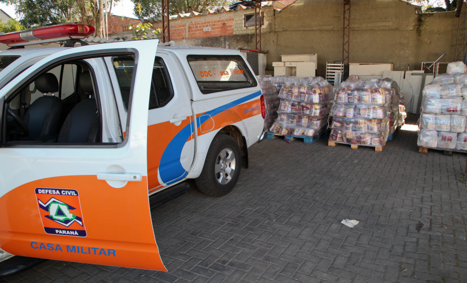 Cesta Básica Defesa Civil faz entrega de cestas básicas na cidade de Agudos do Sul. Foto: Ari Dias/AEN