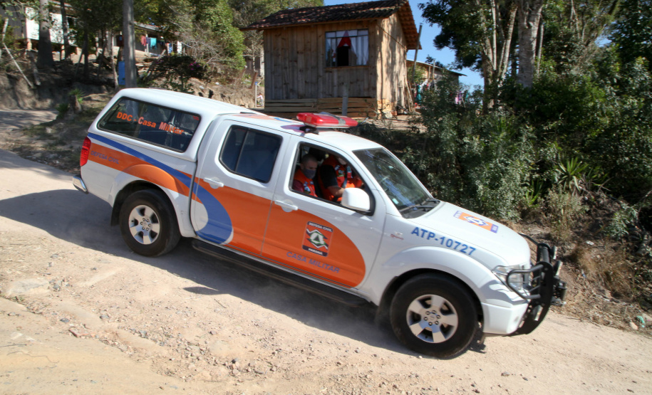 Cesta Básica Defesa Civil faz entrega de cestas básicas na cidade de Agudos do Sul. Foto: Ari Dias/AEN