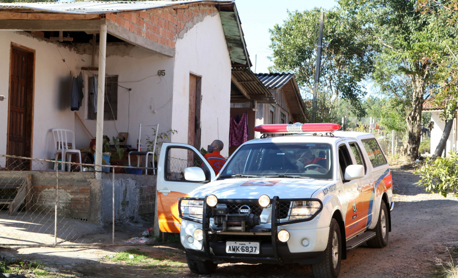 Cesta Básica Defesa Civil faz entrega de cestas básicas na cidade de Agudos do Sul. Foto: Ari Dias/AEN