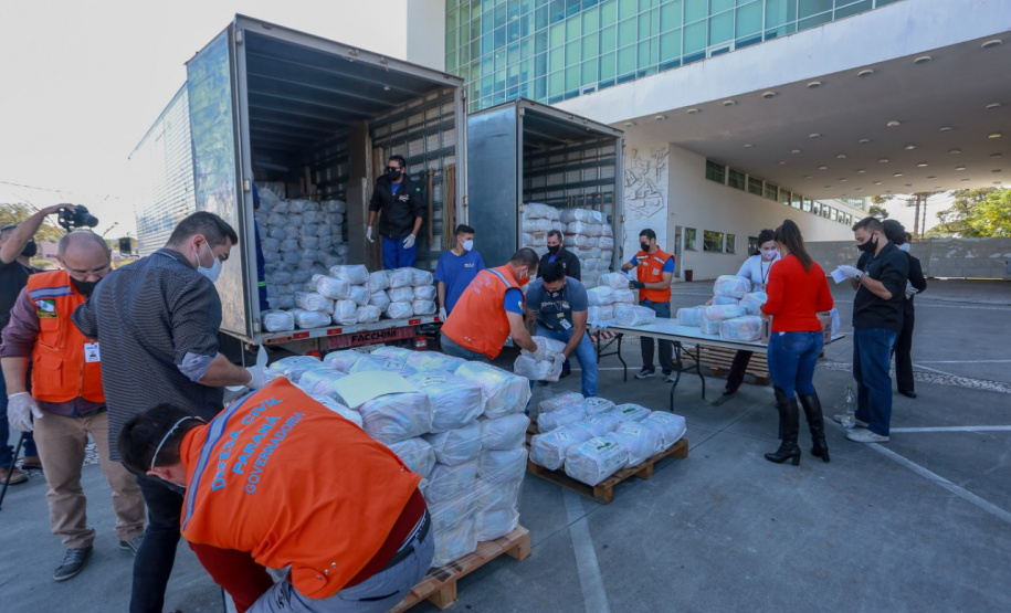 Cesta Solidária Paraná arrecada 150 toneladas de alimentos. Foto:Valdelino Pontes/AEN