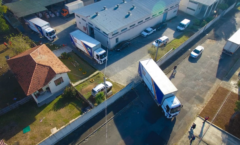 Alimentos arrecadados pela Cesta Solidária começam ser distribuídos. Foto:Valdelino Pontes