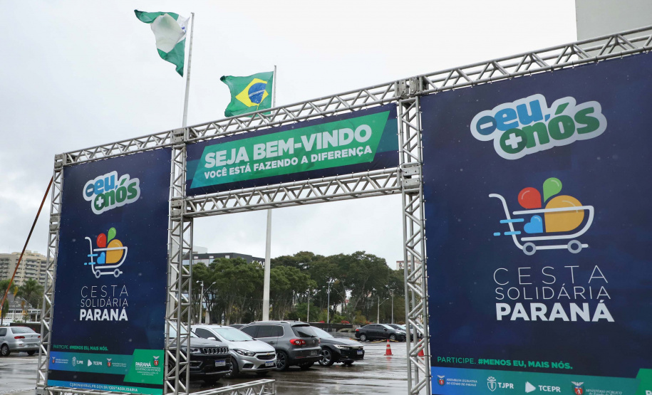 Cesta Solidária Paraná arrecada 150 toneladas de alimentos.