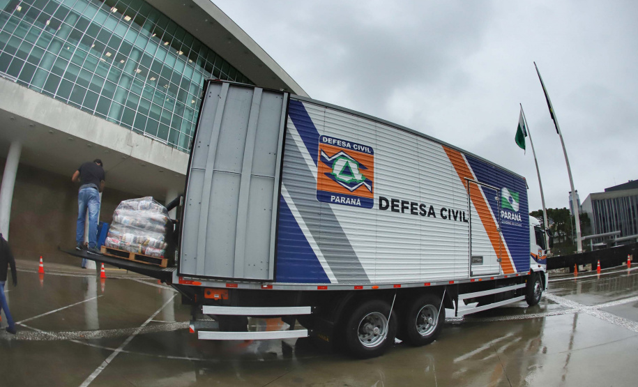 Cesta Solidária Paraná arrecada 150 toneladas de alimentos.