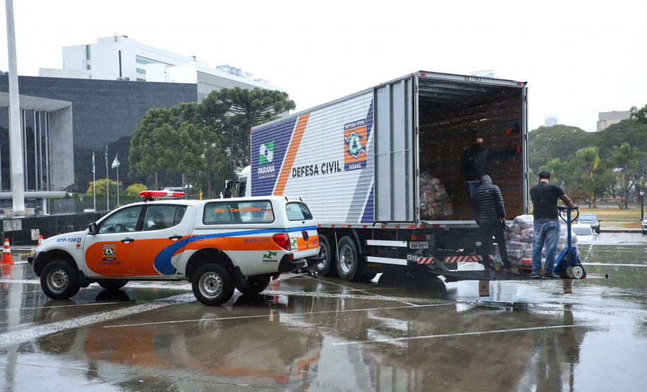Cesta Solidária Paraná arrecada 150 toneladas de alimentos.