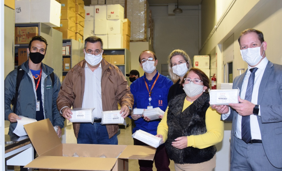 IBMP recebe mais de 418 mil swab’s para testes da Covid-19 da Copel. Foto: Américo Antonio/SESA