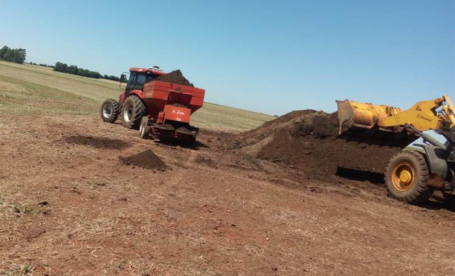 Lodo de esgoto beneficia agricultores da região de Umuarama. Foto:Sanepar